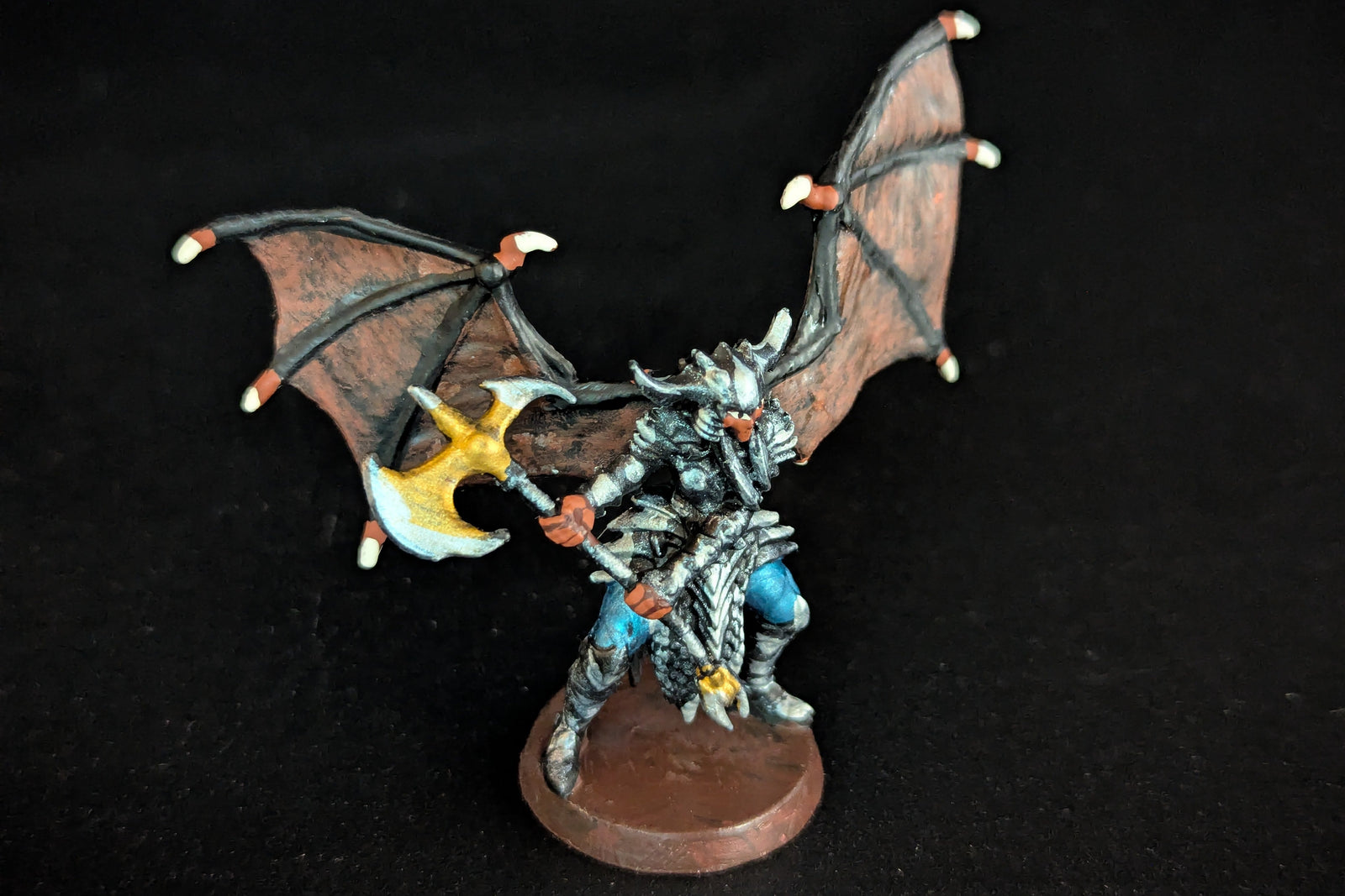 Loviatak the Kyrie Warrior - Unique Hero-All Things Heroscape